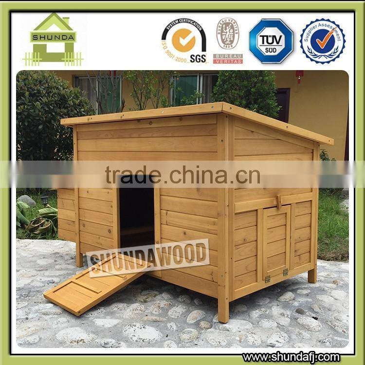 SDC07 Flat Roof Wooden Chicken House