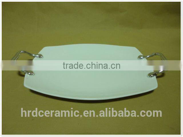 2015 Cina supply stock ceramic square plate with Metal handle