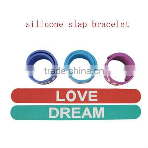 customized promotional silicone slap bands