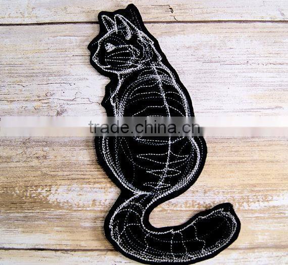 Custom high quality embroidered black cat patch for clothes embroidery patch made in china choose size/color