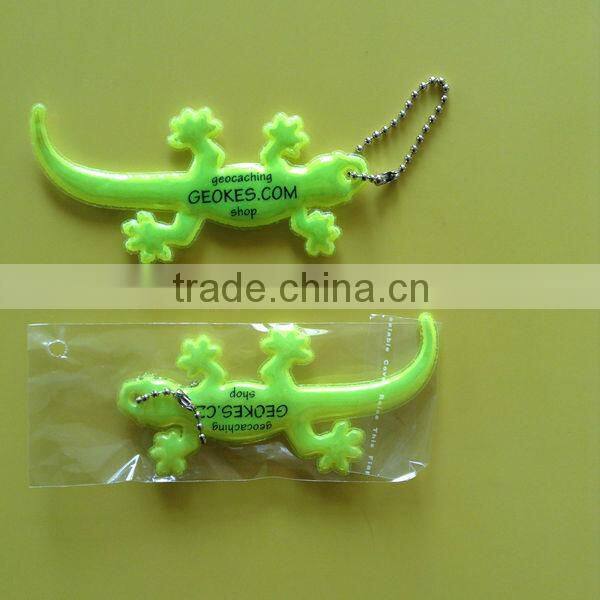 2016 Custom made printing soft PVC reflective keychain / reflective keychain light