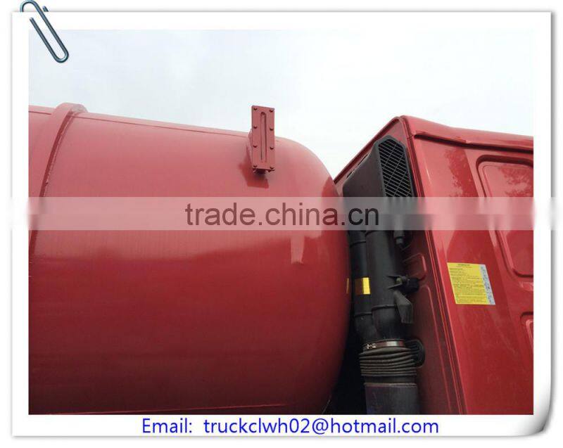 6*4 Heavy Duty SINOTRUK HOWO Vacuum Sewage Suction Truck for sale