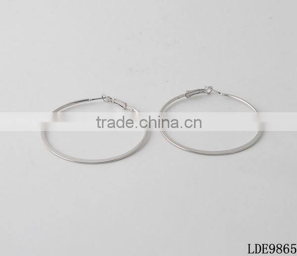 Gold bead with green bead fasion earrings