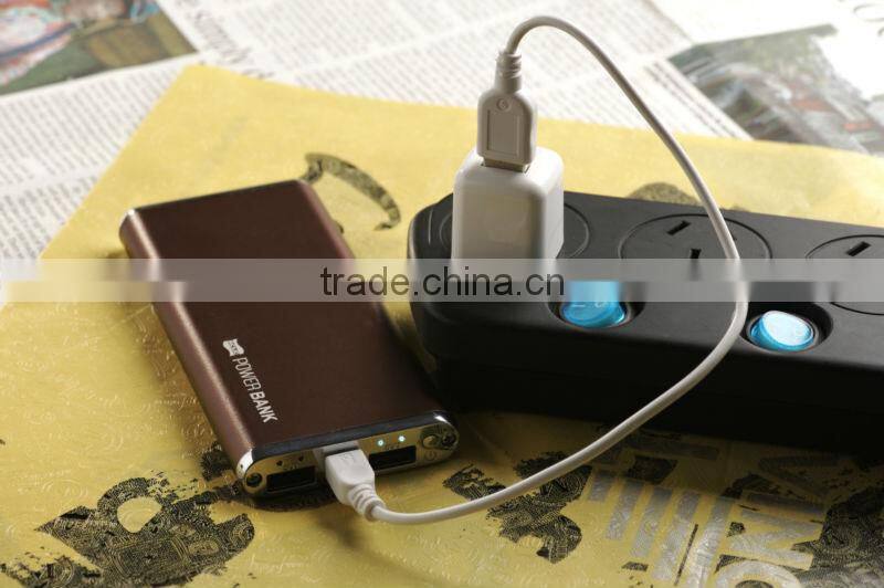 SCUD 8000mah portable charger
