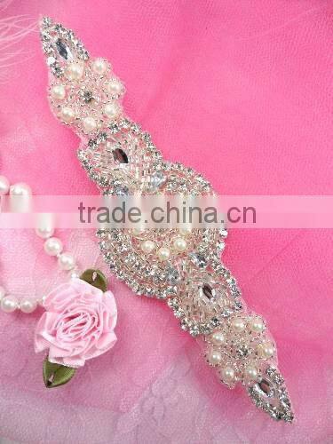 Bridal beaded rhinestone appliques to sew for wedding dresses and iron on rhinestones appliques wholesale
