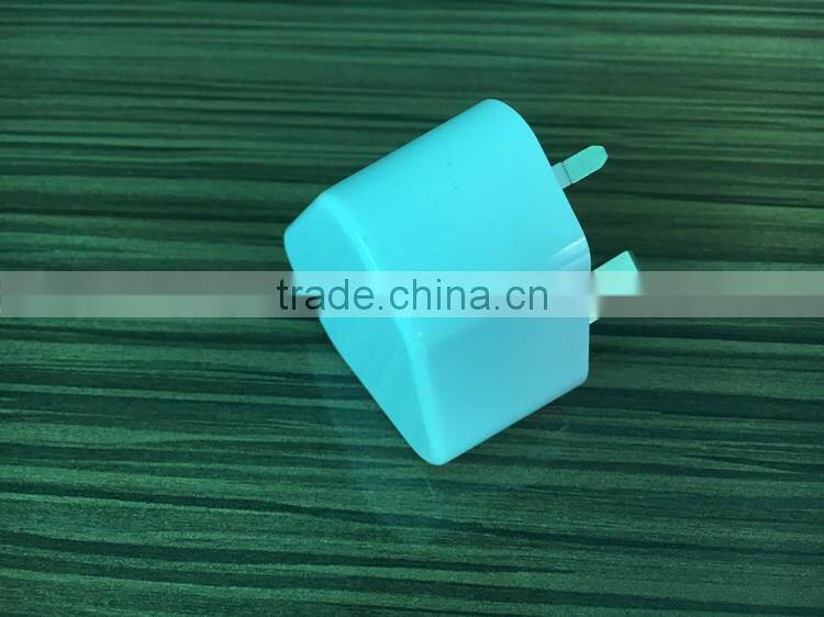 CE RoHS Approved UK Plug Dual USB Charger For Phone