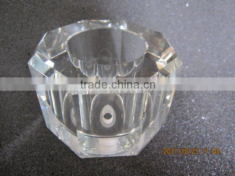 Fashionable crystal lampshade attachment