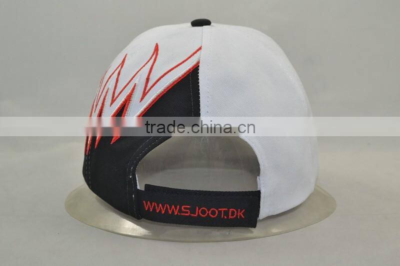 Guangzhou hat factory professional custom 6 panel / 100% cotton / / embroidery logo/brim gear shape/white baseball cap