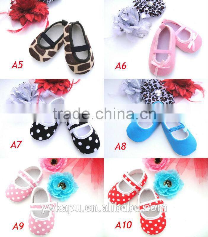 Newest designed baby shoes,baby moccasins,baby fabric shoes