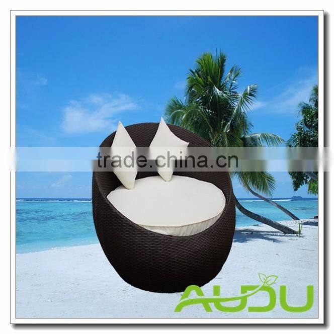 Audu Contemporary Daybed - Black Rattan Outdoor Daybed with Cushions