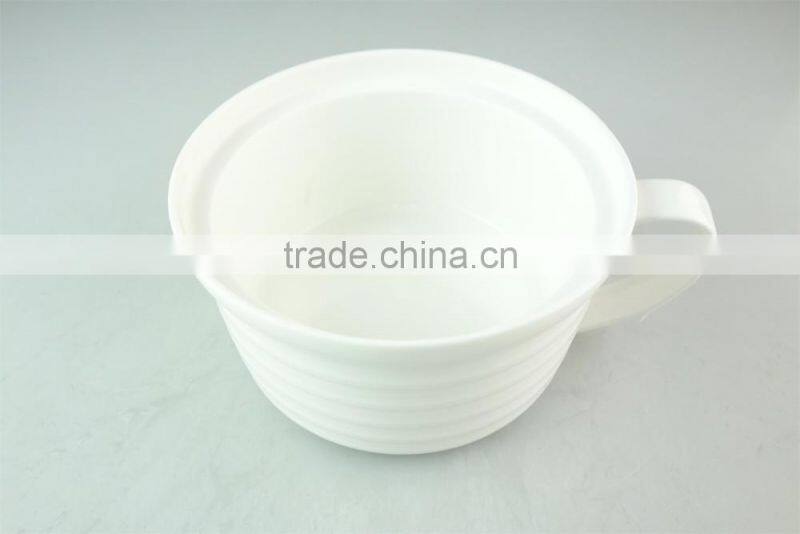stock white ceramic/porcelain soup tureen with handle