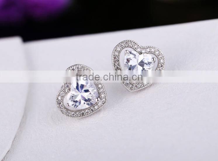 Wholesale Stock Small Order Fashion Women Heart-shaped Zircon Earrings