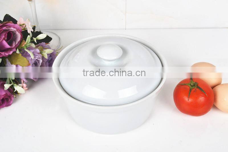 13.5" size porcelain comal with lid