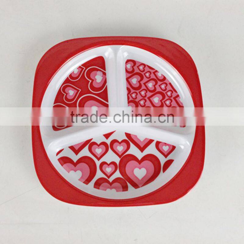 Meneed 3compartments holiday used design heart candy plastic dipping dish