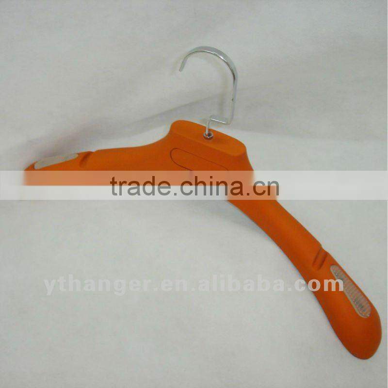 PL-29 clothes hanger wholesale and ps plastic hanger with bar