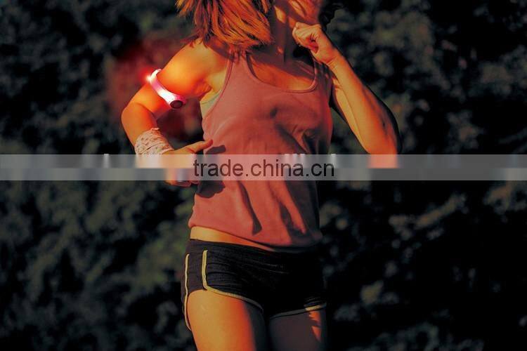 safety hand flash,led running arm band led flashlight wristband,new design safety led arm-lamp for biker