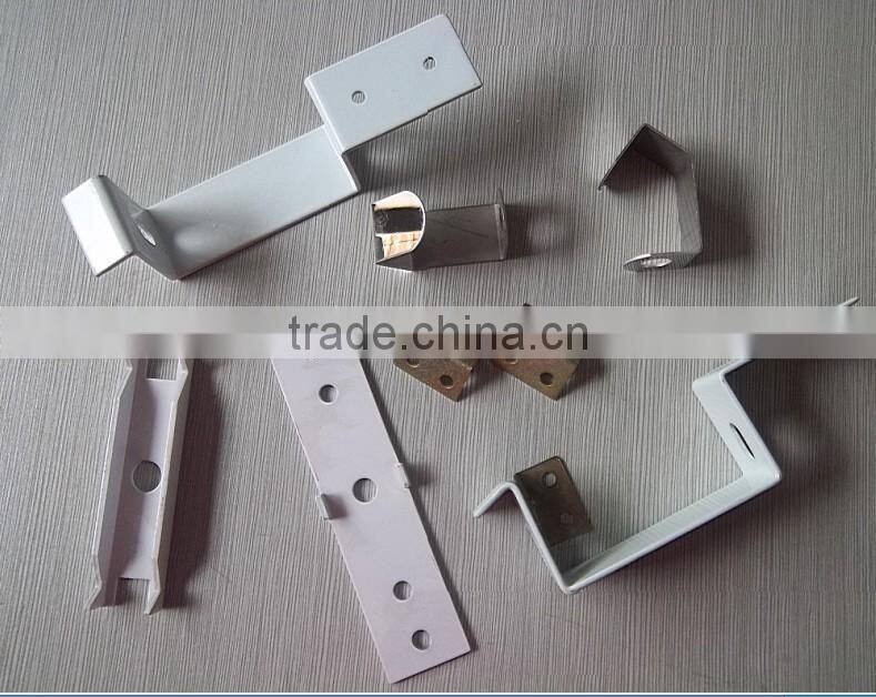 Metallic Corner Braces