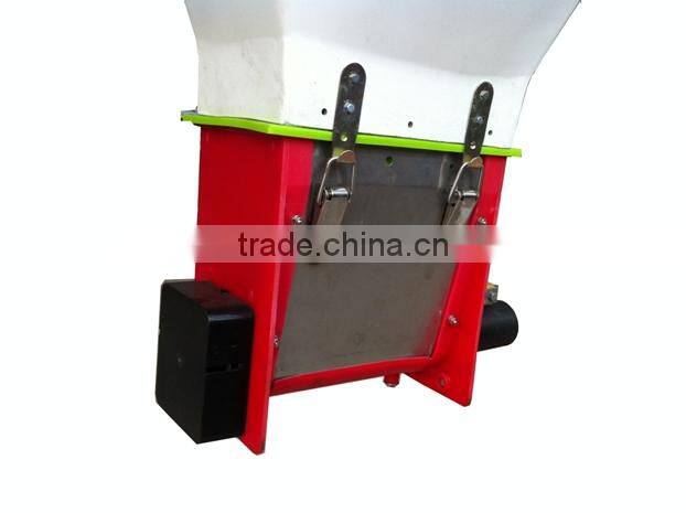 Broiler Chicken Feeding System