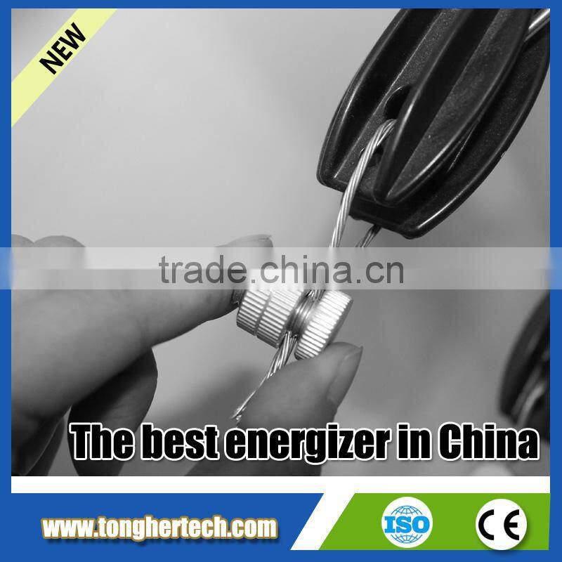 Electric fencing flat bar insulators/T post insulators factory HDPE material insulators