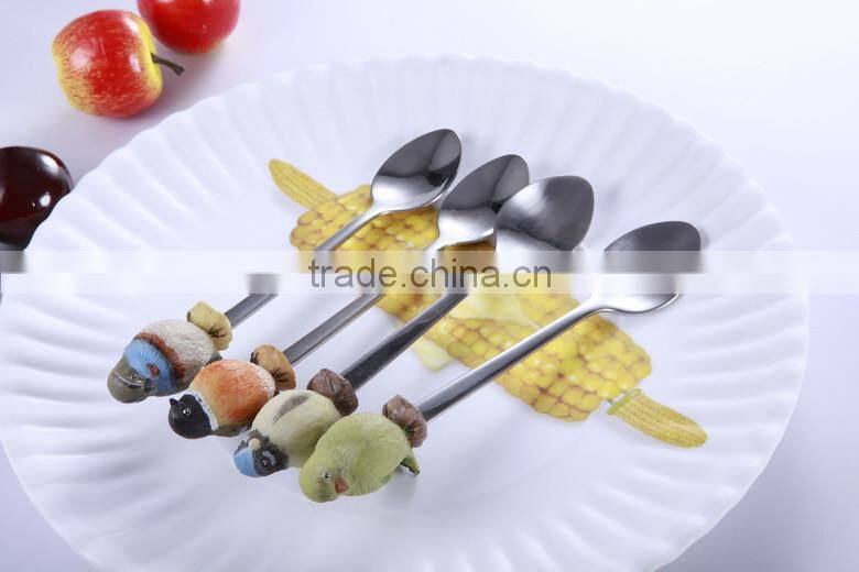 Strawberry polyresin handle stainless steel cutlery set