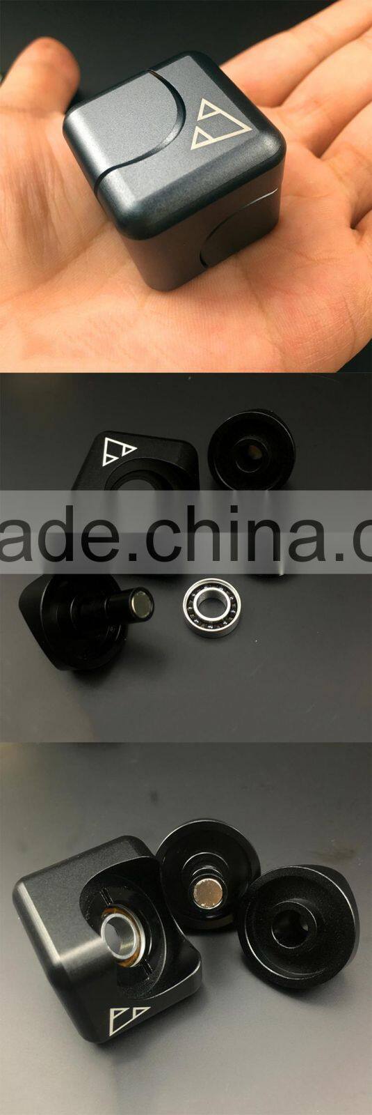 new product fidget hand spinner toy cube spinner for stress relief