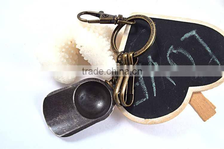 alloy keychain for boyfriend girlfriend gift hat fashion keychain