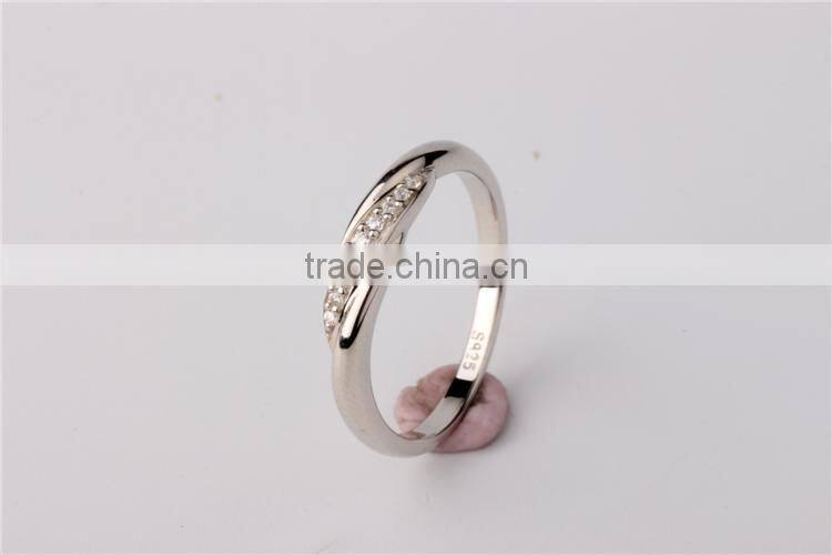 wholesale China factory high quality low price silicone wedding ring silver ring with zircon