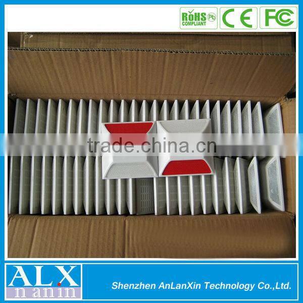 reflective pavement stud