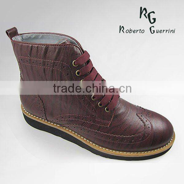Casual leather boot