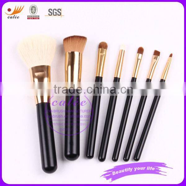 Traveling cosmetic brush kit with animal printing pouch