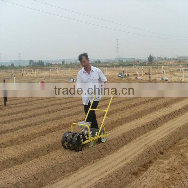 New design manual vegetable seeder