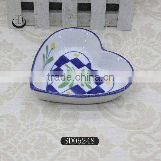 ceramic heart shaped baking dish