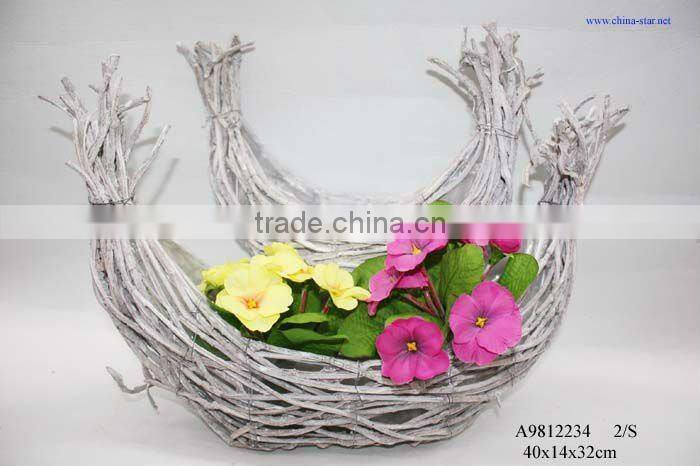 vine cross planter
