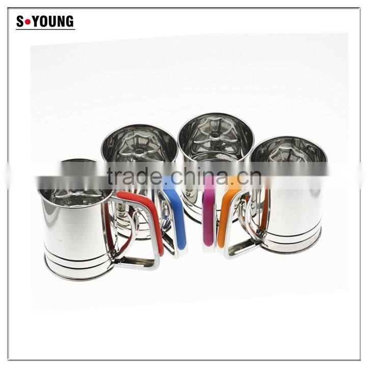 41053 Fashional cake baking tools hand operated plastic Flour Sifter