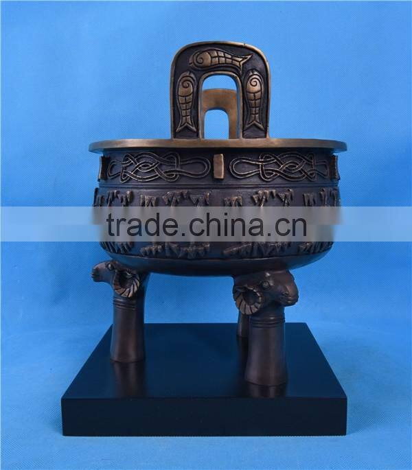 Chinese Classical Bronze tripod artwork/China style bronze artwork tripod/Bronze Decoration