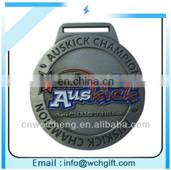 Antique brass 3d metal military award medal