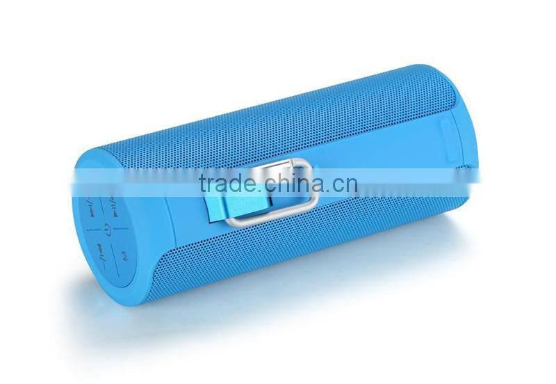 2016 Factory Wholesales Outdoor Portable Wireless Speakers Bluetooth Speakers With TF Card Hand