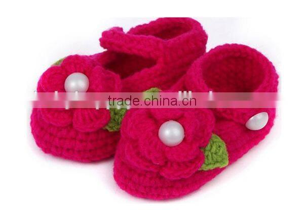 2014 china top quality cheap crochet baby booties
