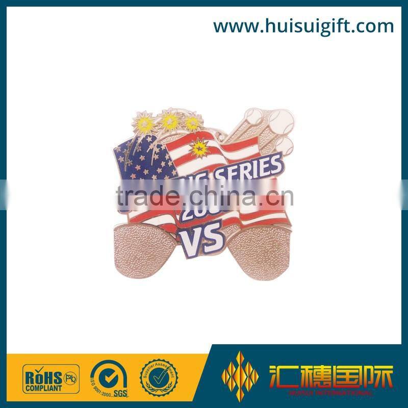 wholesale promotional fashionable club metal pin badge with glitter