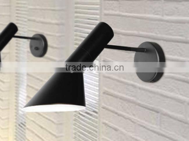 Unique Design European Classical Metal Wall Lamp