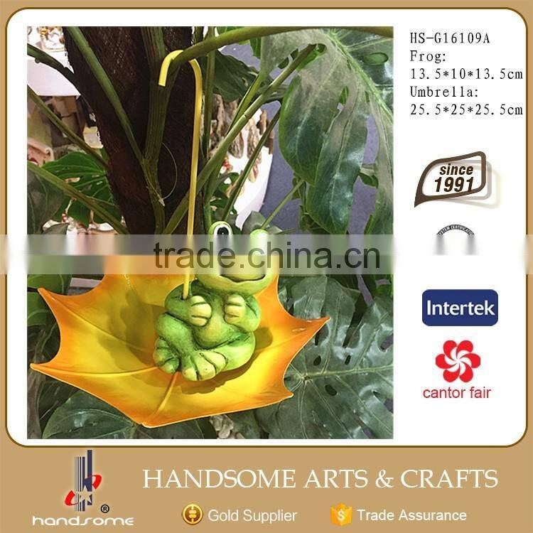 Outdoor Ceramic Frog Figurine and Iron Umbrella Animal Statues Garden Decoration Bird Feeder