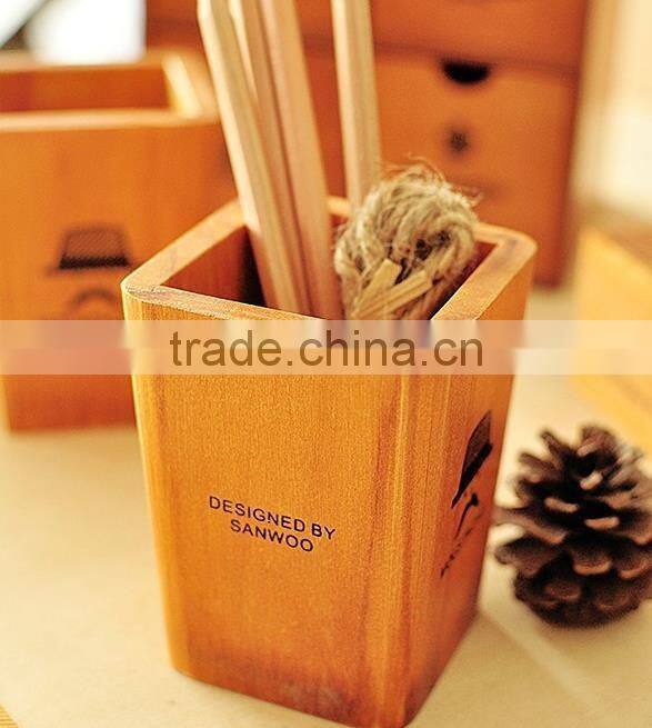 South Korea stationery, retro creative beard shape, lovely wooden pencil holder