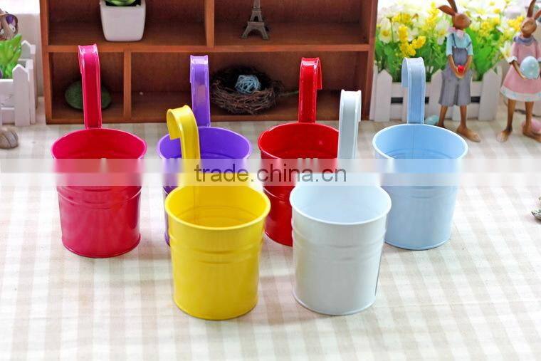 Assorted Color Decorative Metal Iron Flower Pot Hanging Balcony Garden Planter