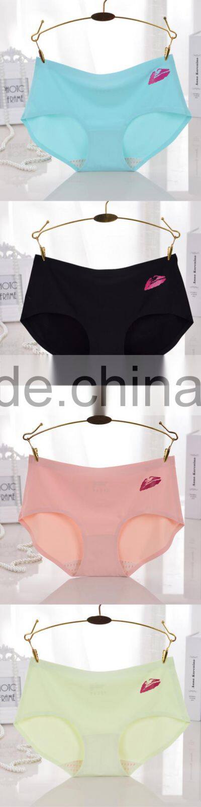 2017 New Fashion kiss Print Women Panties girls' Funny Cute Underwear