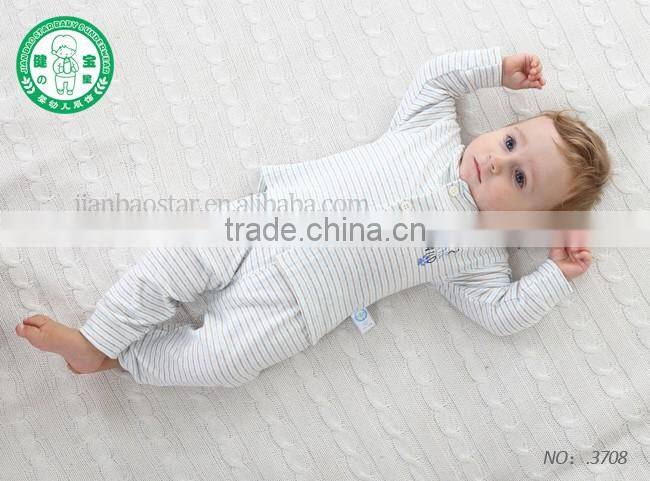 2017 latest design leisure long sleeve baby romper with high quality for winter and autumn