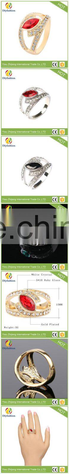 New Fashion Jewelry Beautiful Gold Crystal Rings For Women Love Engagement Ring Wedding party Gift