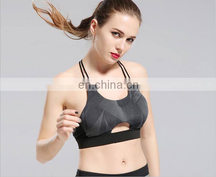 2017 92% Polyester 8%Spandex Fabric Fashion Bra With One Big Hole