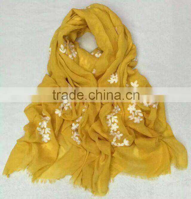 Wholesale Fringe Tassel Flower Embroidery Design Cotton Fashion Ladies Winter Shawl