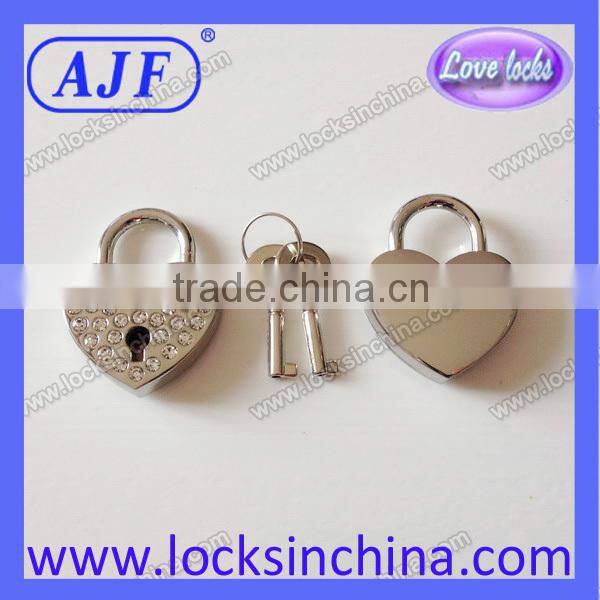 AJF very beautiful heart shaped silver rhinestone padlock