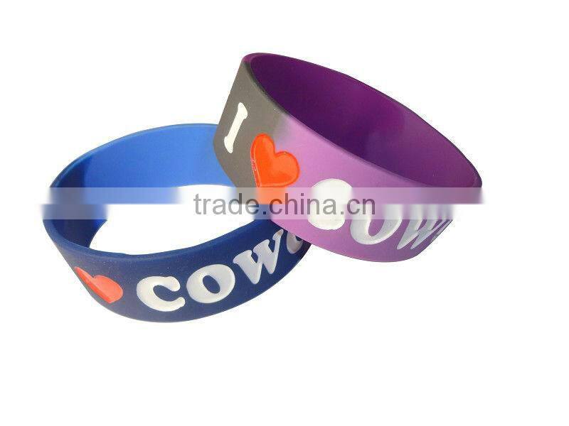 Many kinds of silicon wristband women and men custom silicone bracelet
